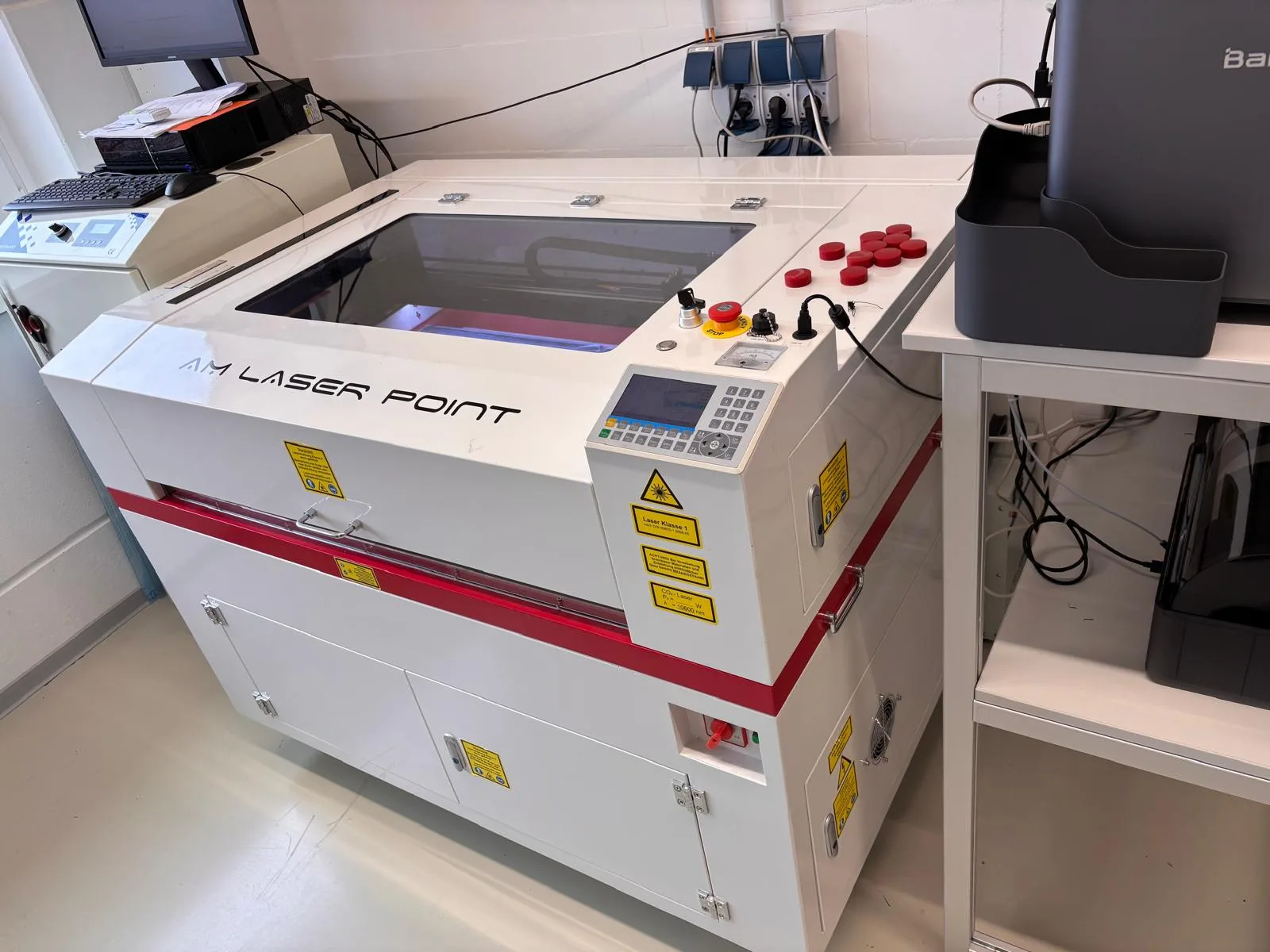 Lasermaschine Installation komplett